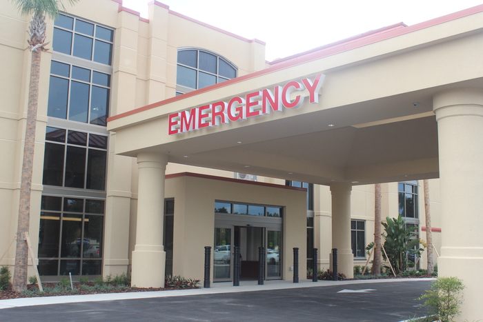 leesburg-regional-medical-center-entrance