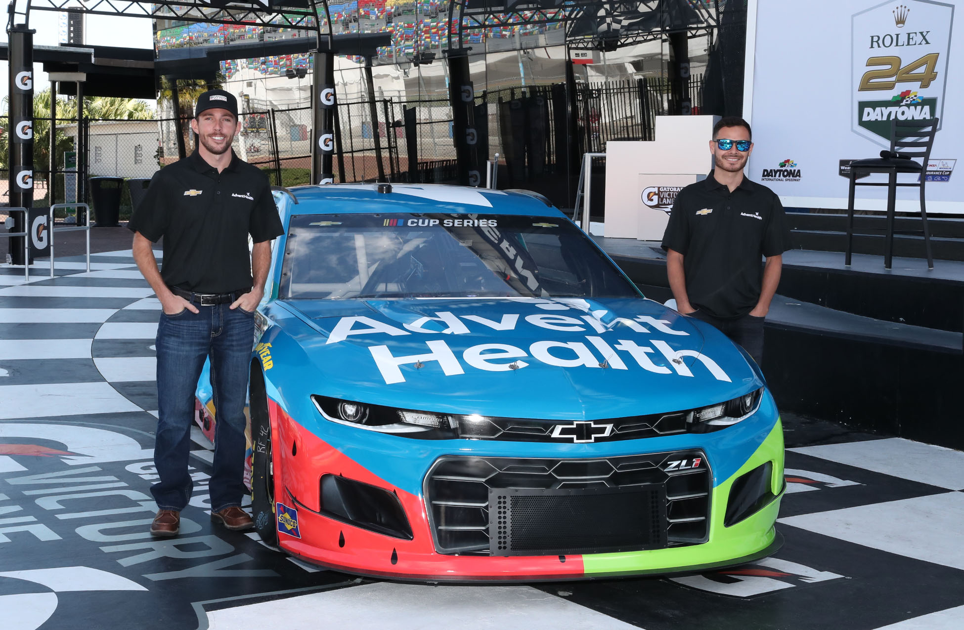 ross-chastain-kyle-larson-adventhealth-race-car