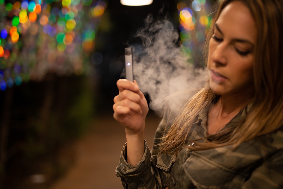 young-woman-vaping